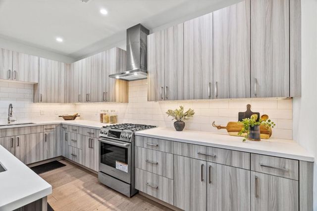 908 Woodside Road, Redwood City, CA 94061