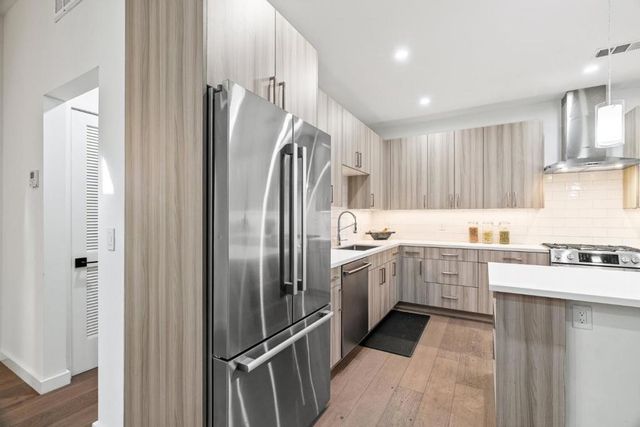 908 Woodside Road, Redwood City, CA 94061