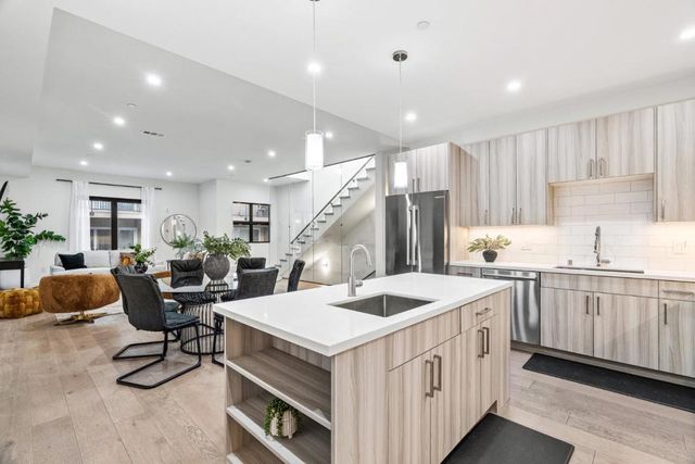 908 Woodside Road, Redwood City, CA 94061