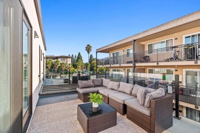 908 Woodside Road, Redwood City, CA 94061