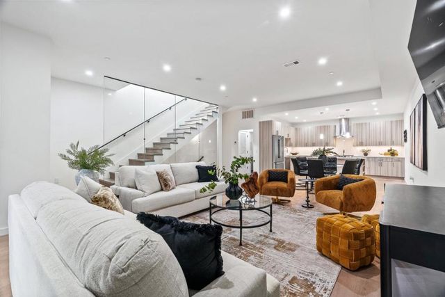 908 Woodside Road, Redwood City, CA 94061