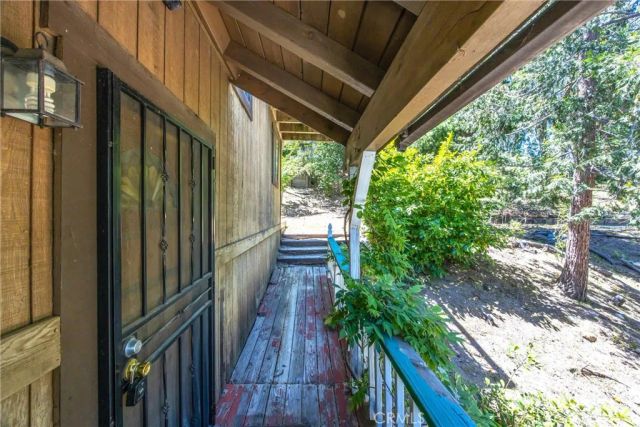 595 Arbula, Crestline, CA 92325