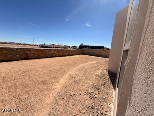 644 Paseo Dulce Avenue, Horizon City, TX 79928