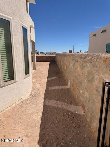 644 Paseo Dulce Avenue, Horizon City, TX 79928