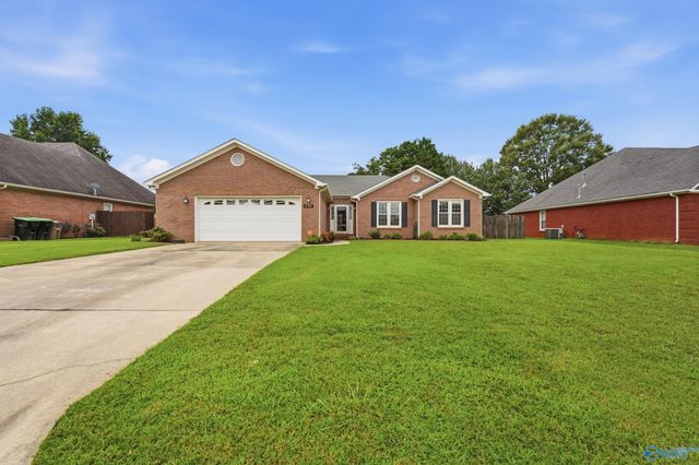 2915 Whiteford Drive, Decatur, AL 35603
