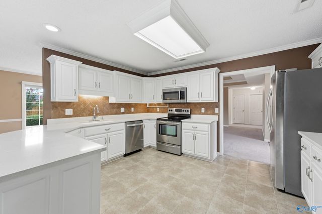 2915 Whiteford Drive, Decatur, AL 35603