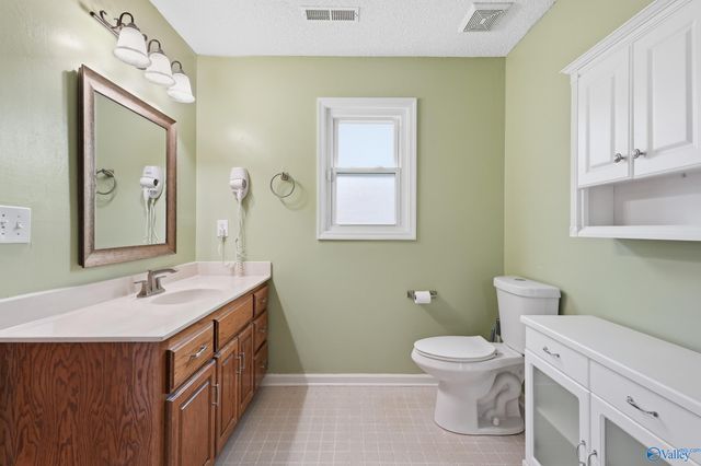 2915 Whiteford Drive, Decatur, AL 35603