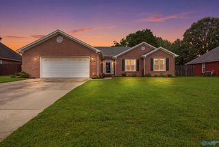 2915 Whiteford Drive, Decatur, AL 35603