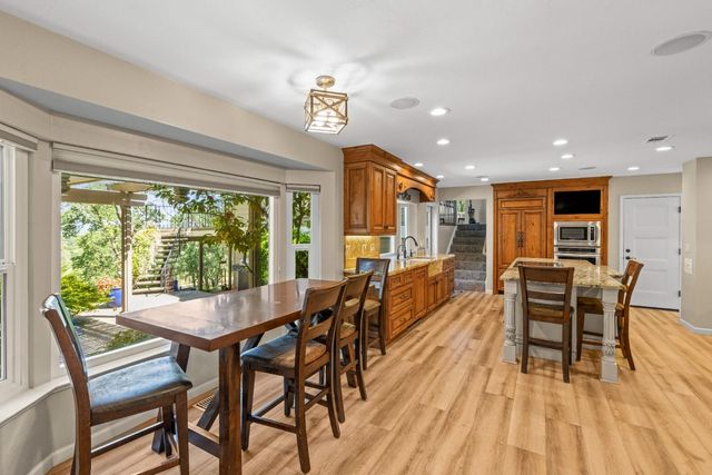 5537 Ridge Park Drive, Loomis, CA 95650