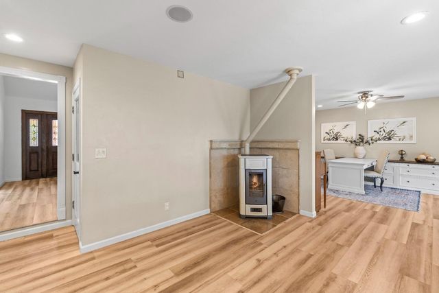 5537 Ridge Park Drive, Loomis, CA 95650