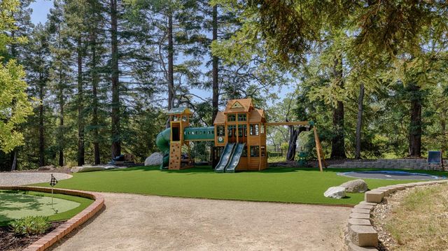 5537 Ridge Park Drive, Loomis, CA 95650