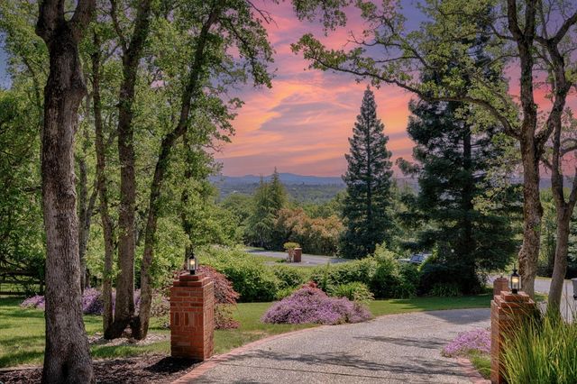 5537 Ridge Park Drive, Loomis, CA 95650