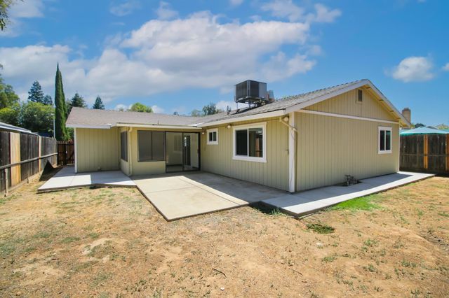 3478 Nut Plains Dr, Sacramento, CA 95827