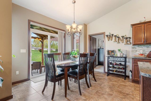889 W HUBBLE LANE, Appleton, WI 54913