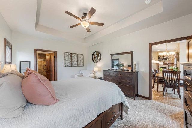 889 W HUBBLE LANE, Appleton, WI 54913