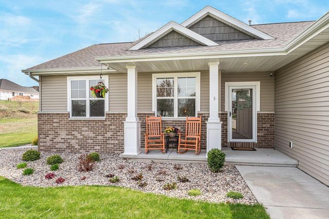 889 W HUBBLE LANE, Appleton, WI 54913