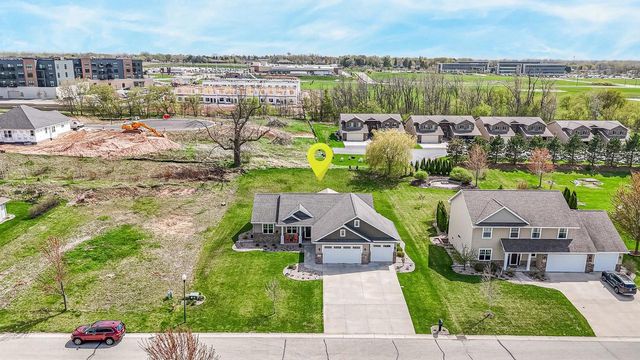 889 W HUBBLE LANE, Appleton, WI 54913