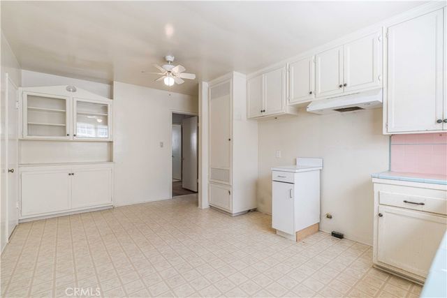 14748 Magnolia, Sherman Oaks, CA 91403