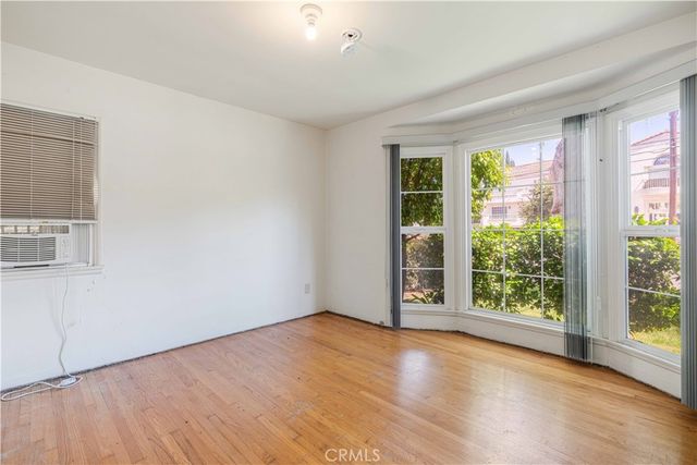 14748 Magnolia, Sherman Oaks, CA 91403