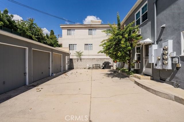 14748 Magnolia, Sherman Oaks, CA 91403