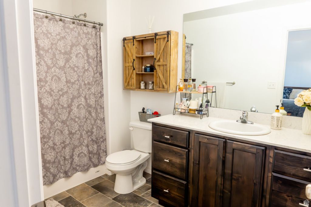 Image 14 of property listing at 1666 W FOXBERRY RD, Santaquin, UT 84655