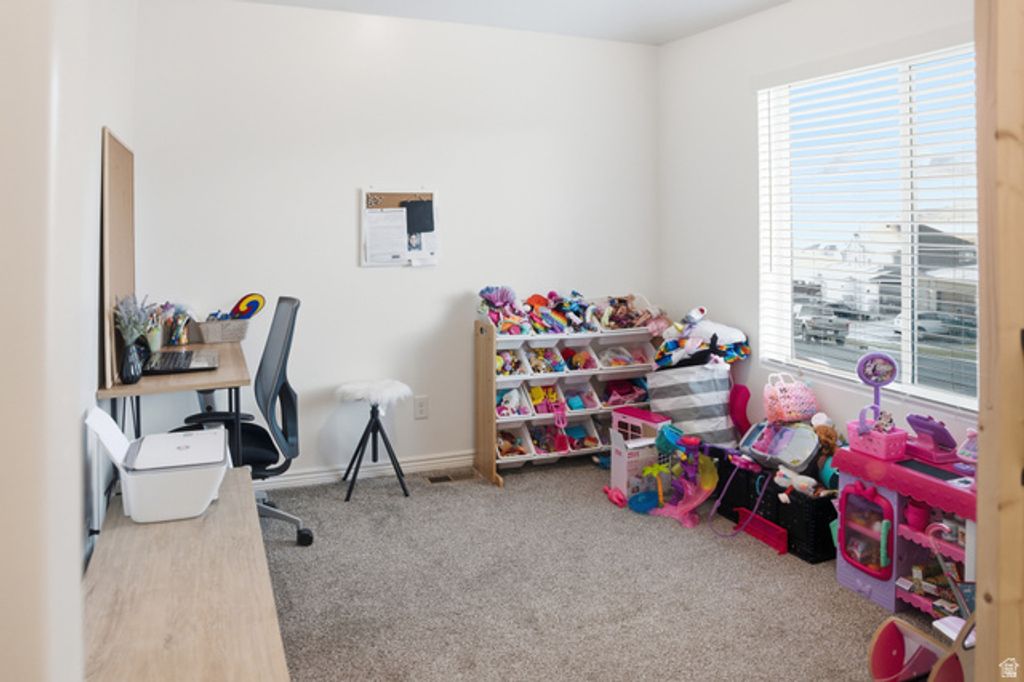 Image 8 of property listing at 1666 W FOXBERRY RD, Santaquin, UT 84655