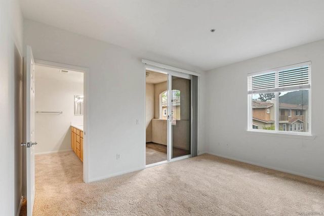 13021 Evening Creek Drive 21, San Diego, CA 92128