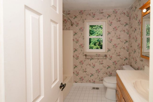 209 Wildwood Dr, Enterprise, AL 36330