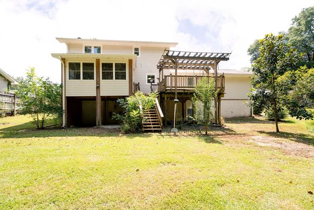 209 Wildwood Dr, Enterprise, AL 36330