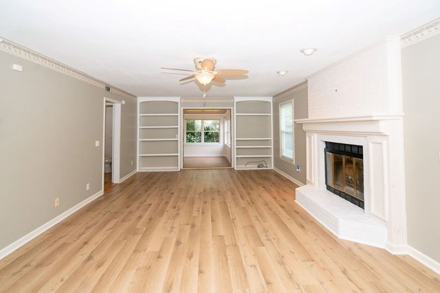 209 Wildwood Dr, Enterprise, AL 36330