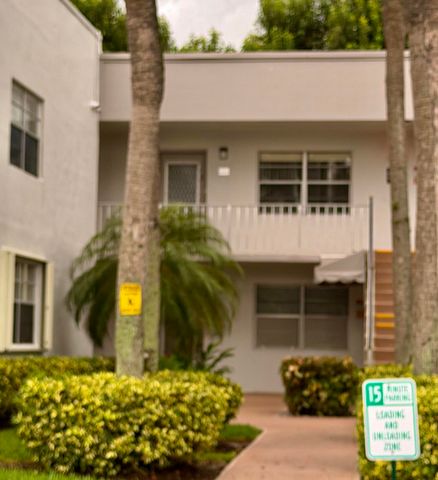 154 Normandy Lane, Delray Beach, FL 33484