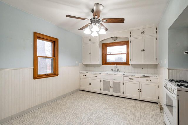 2951 N 70th STREET, Milwaukee, WI 53210