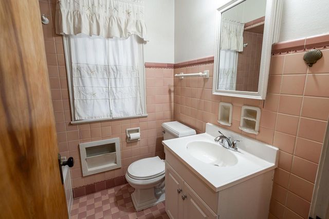 2951 N 70th STREET, Milwaukee, WI 53210