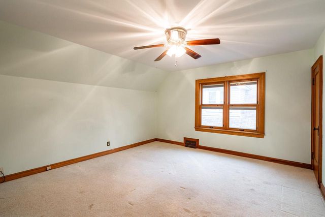 2951 N 70th STREET, Milwaukee, WI 53210