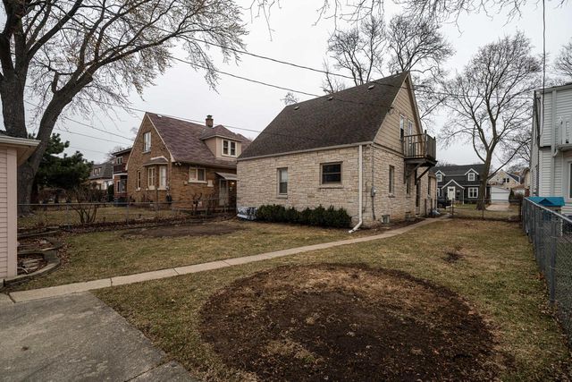 2951 N 70th STREET, Milwaukee, WI 53210