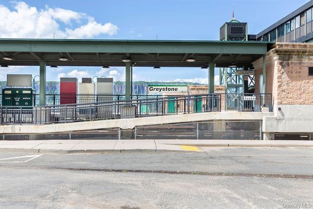 1 Hawley Terrace 1F, Yonkers, NY 10701