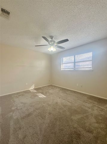 1114 Suburban Street, Cedar Hill, TX 75104