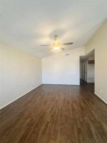 1114 Suburban Street, Cedar Hill, TX 75104