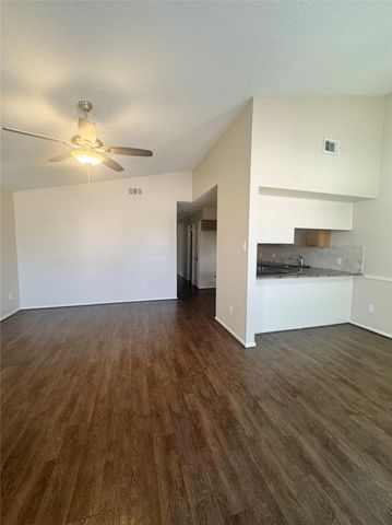 1114 Suburban Street, Cedar Hill, TX 75104