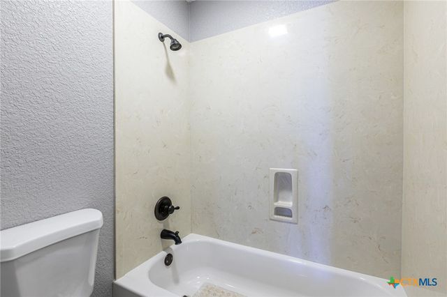 3010 Oakwood Drive, Harker Heights, TX 76548