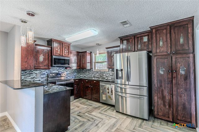 3010 Oakwood Drive, Harker Heights, TX 76548