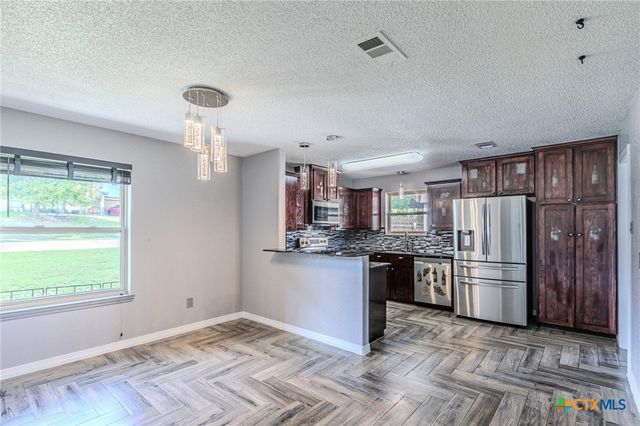 3010 Oakwood Drive, Harker Heights, TX 76548