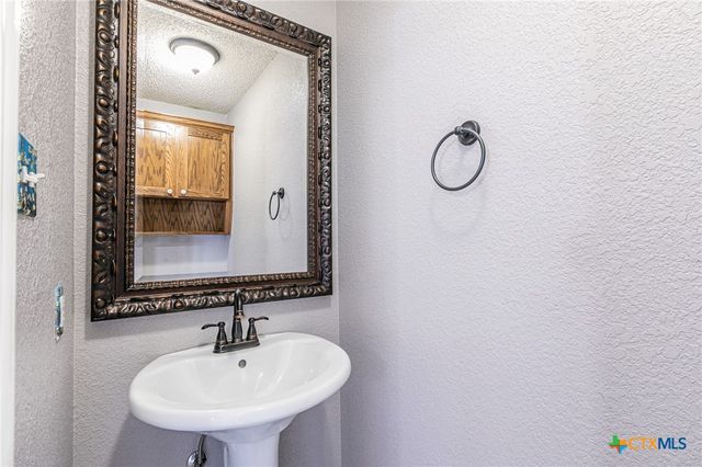 3010 Oakwood Drive, Harker Heights, TX 76548