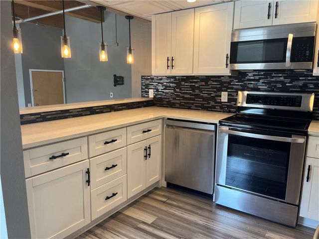 609 Central Street 1204, Kansas City, MO 64105