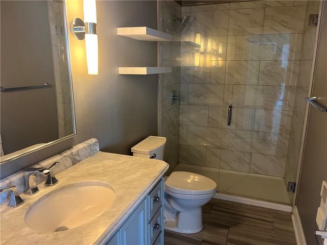 609 Central Street 1204, Kansas City, MO 64105