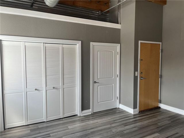 609 Central Street 1204, Kansas City, MO 64105