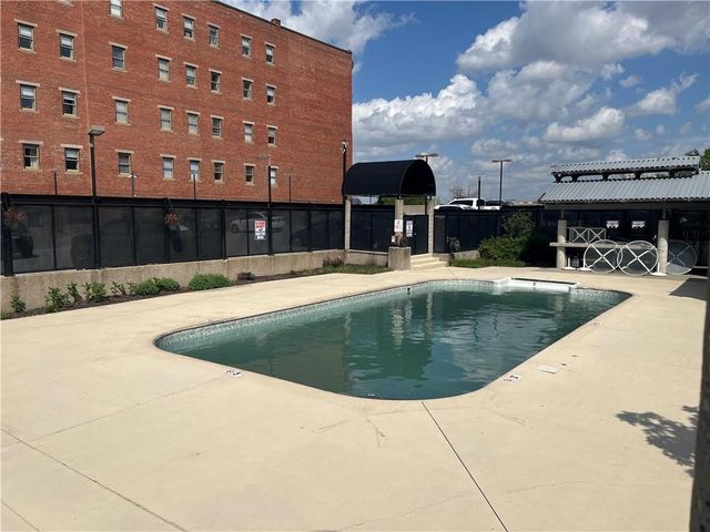 609 Central Street 1204, Kansas City, MO 64105