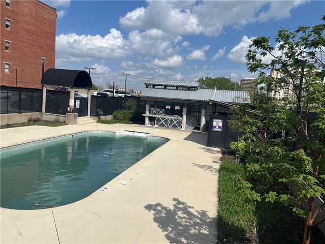 609 Central Street 1204, Kansas City, MO 64105