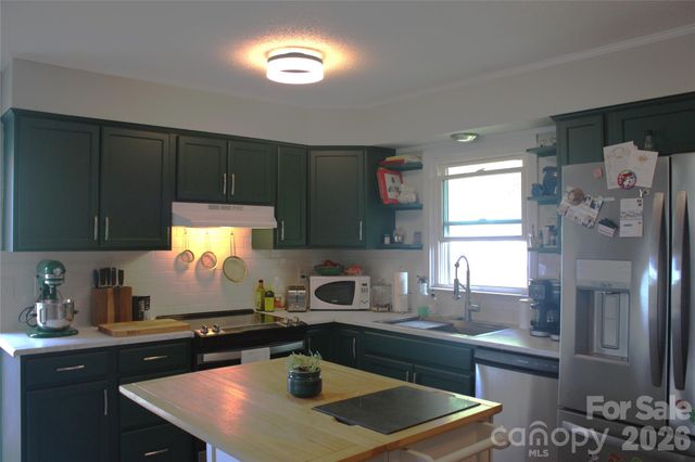 191 Celeste Eufola Road, Statesville, NC 28677