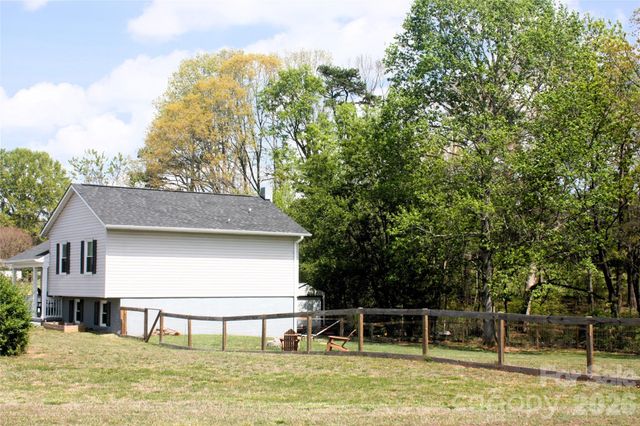 191 Celeste Eufola Road, Statesville, NC 28677